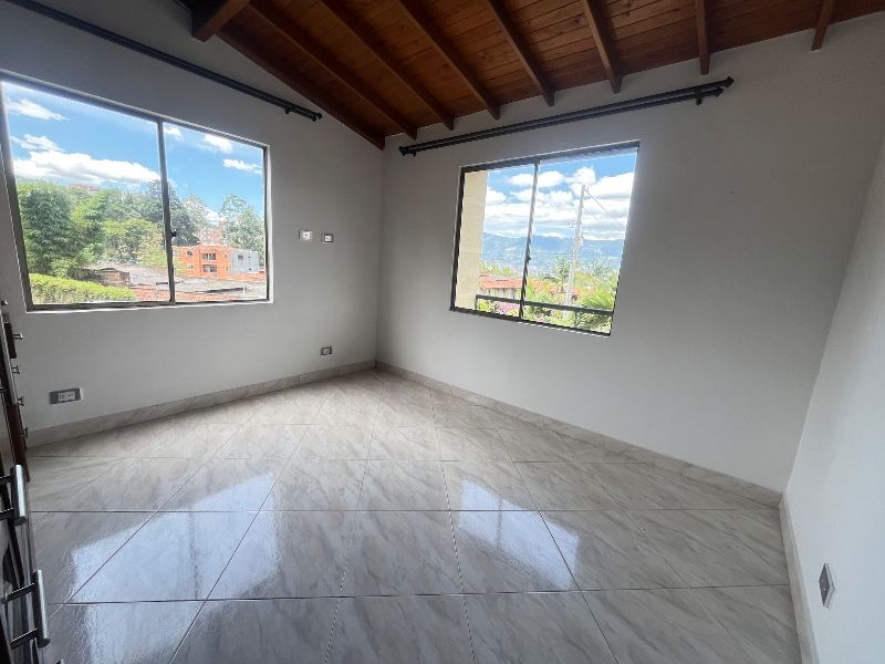 CASA EN ARRIENDO UBICADA EN LA ESTRELLA SECTOR POBLADO SUR - 13
