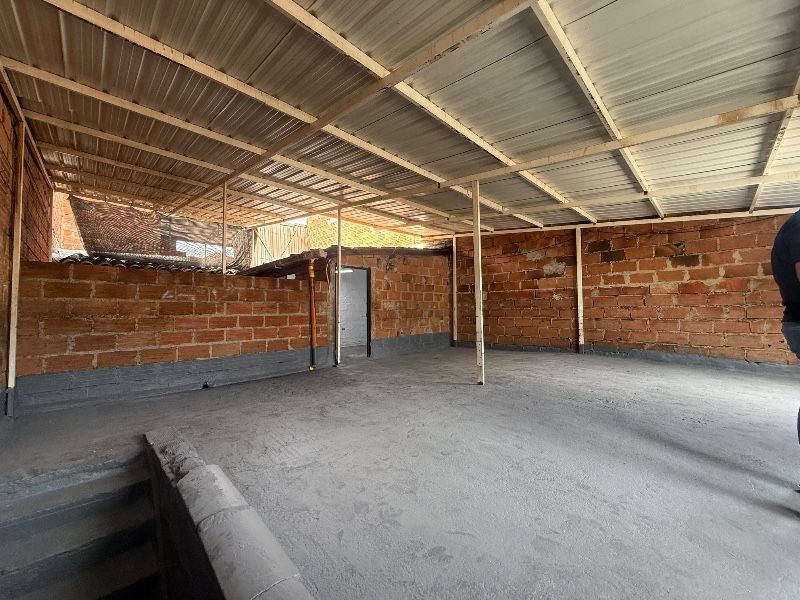CASA COMERCIAL EN ARRIENDO UBICADA EN ITAGÜI SECTOR TRIANA - 12