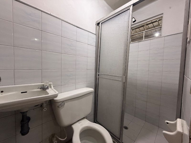 CASA COMERCIAL EN ARRIENDO UBICADA EN ITAGÜI SECTOR TRIANA - 13
