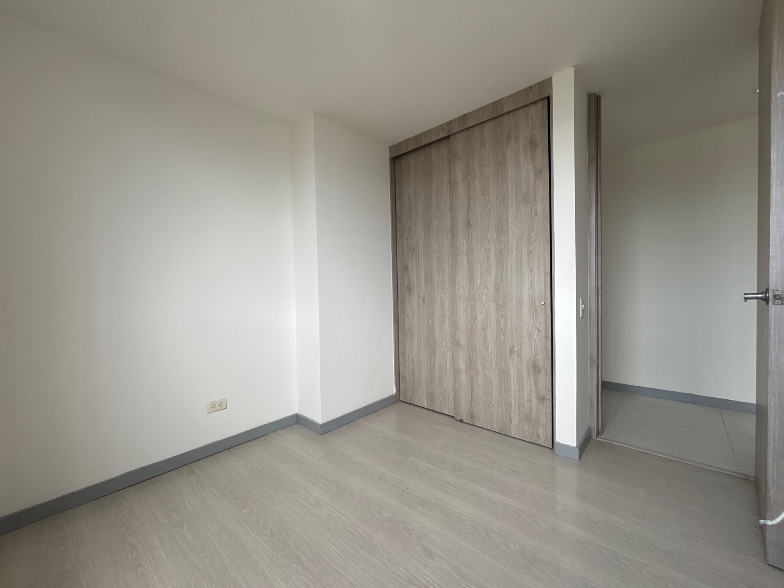 APARTAMENTO EN ARRIENDO UBICADO EN ENVIGADO SECTOR LAS ANTILLAS - 4
