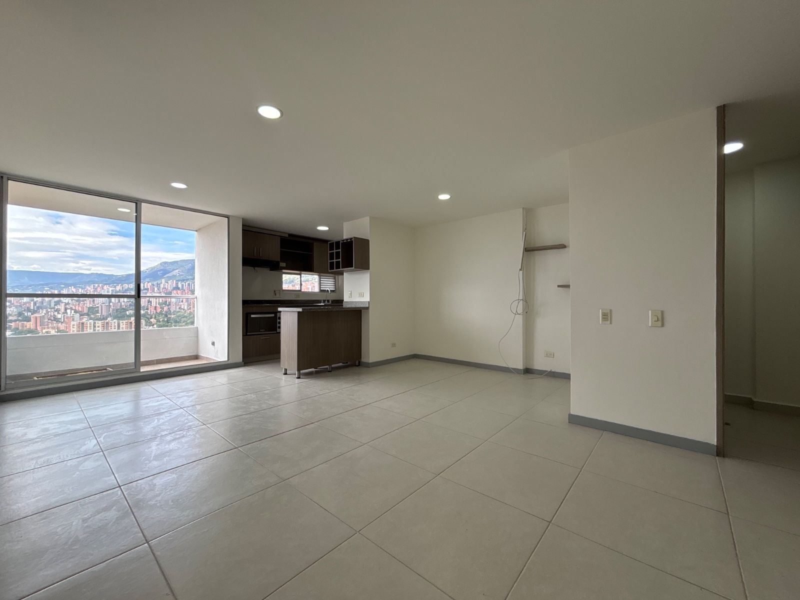 APARTAMENTO EN ARRIENDO UBICADO EN ENVIGADO SECTOR LAS ANTILLAS - 3