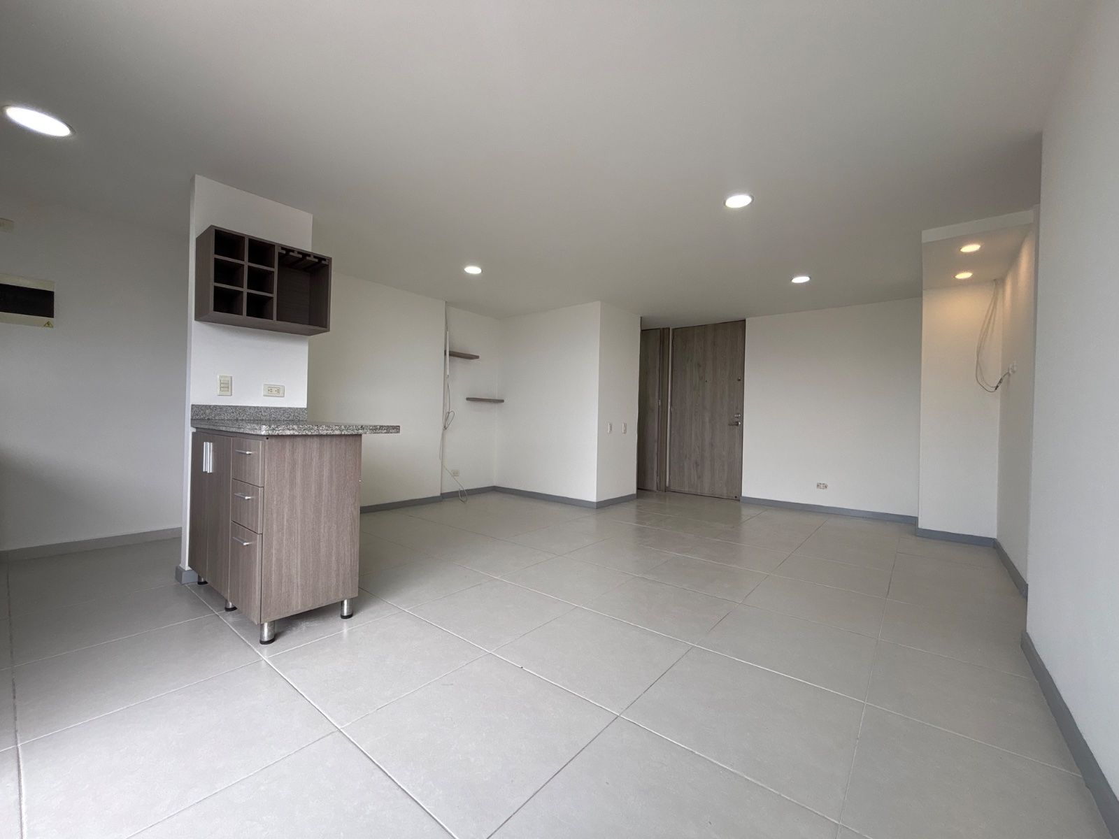 APARTAMENTO EN ARRIENDO UBICADO EN ENVIGADO SECTOR LAS ANTILLAS - 2