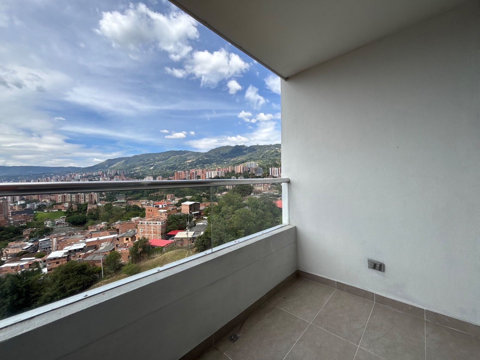APARTAMENTO EN ARRIENDO UBICADO EN ENVIGADO SECTOR LAS ANTILLAS - 14