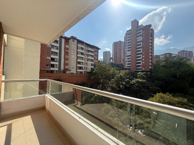 APARTAMENTO EN ARRIENDO UBICADO EN ENVIGADO SECTOR ESMERALDA - 12