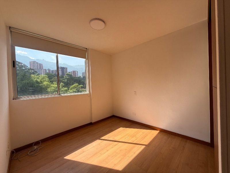 APARTAMENTO EN ARRIENDO UBICADO EN ENVIGADO SECTOR ESMERALDA - 4