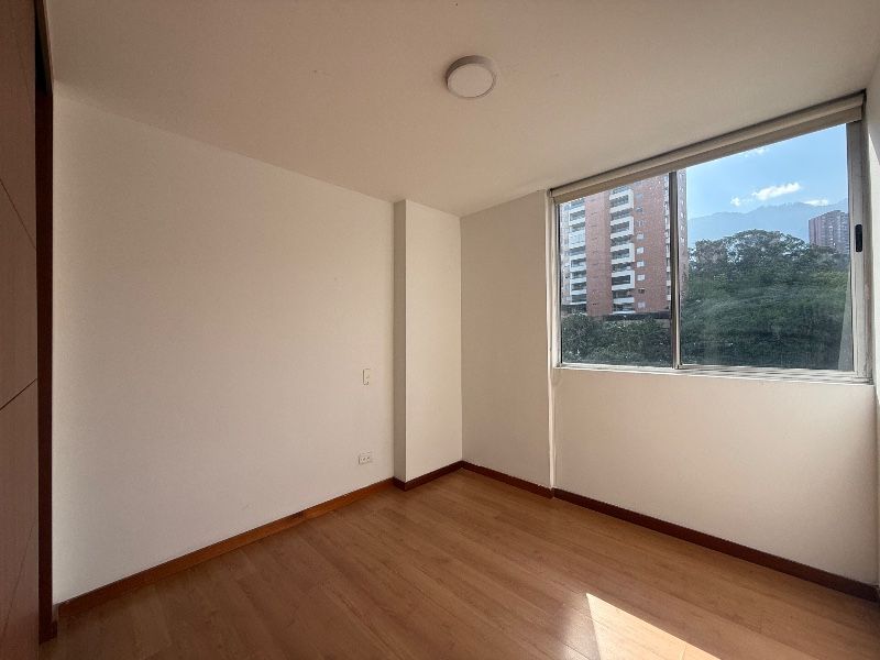 APARTAMENTO EN ARRIENDO UBICADO EN ENVIGADO SECTOR ESMERALDA - 3