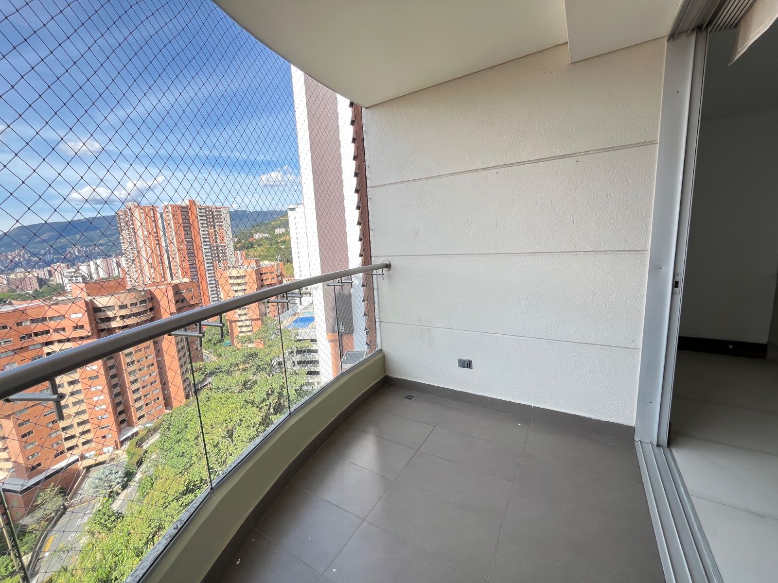 APARTAMENTO EN ARRIENDO UBICADO EN SABANETA SECTOR LAS LOMITAS - 17