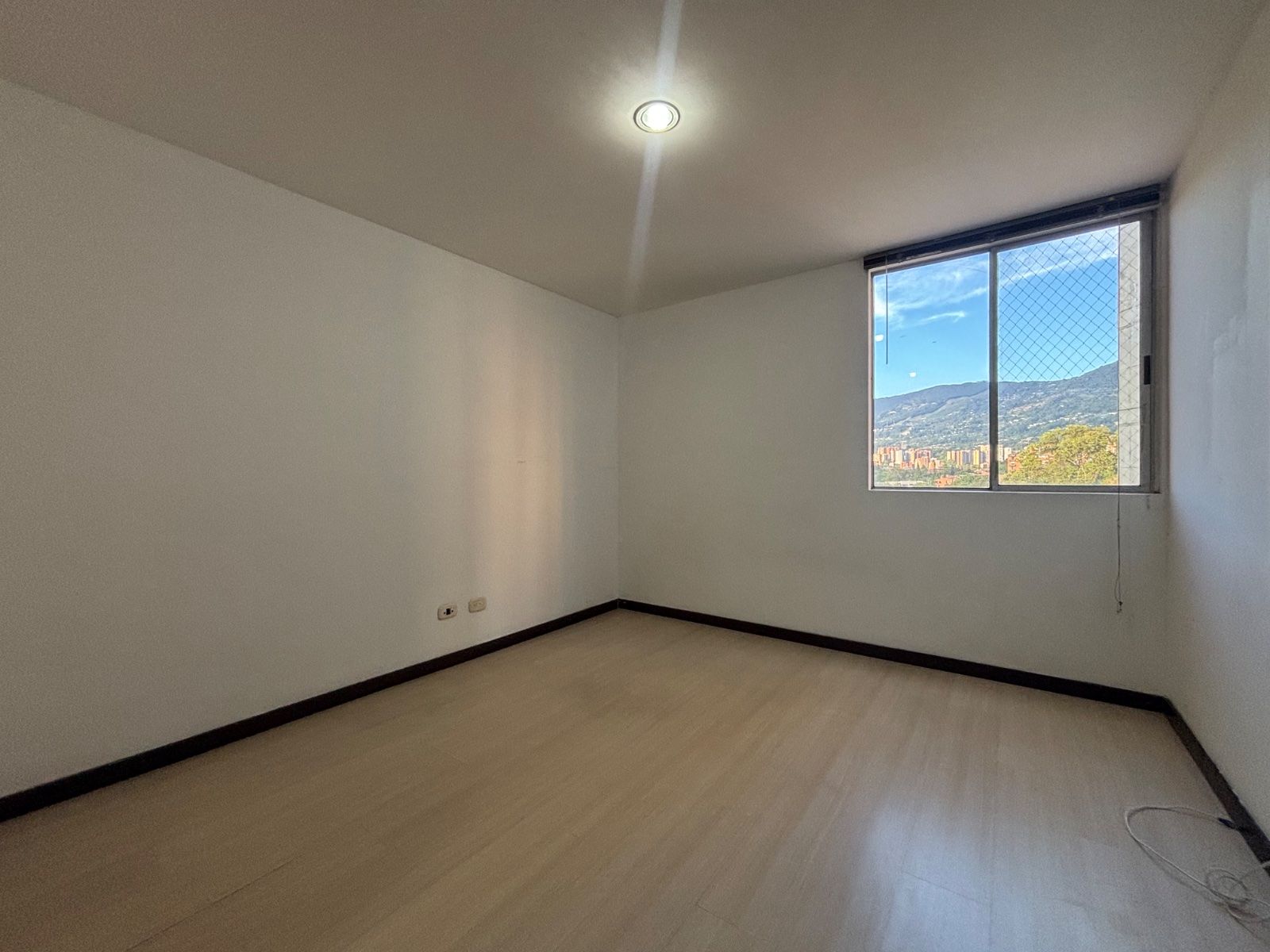 APARTAMENTO EN ARRIENDO UBICADO EN ENVIGADO SECTOR TRIANON - 6
