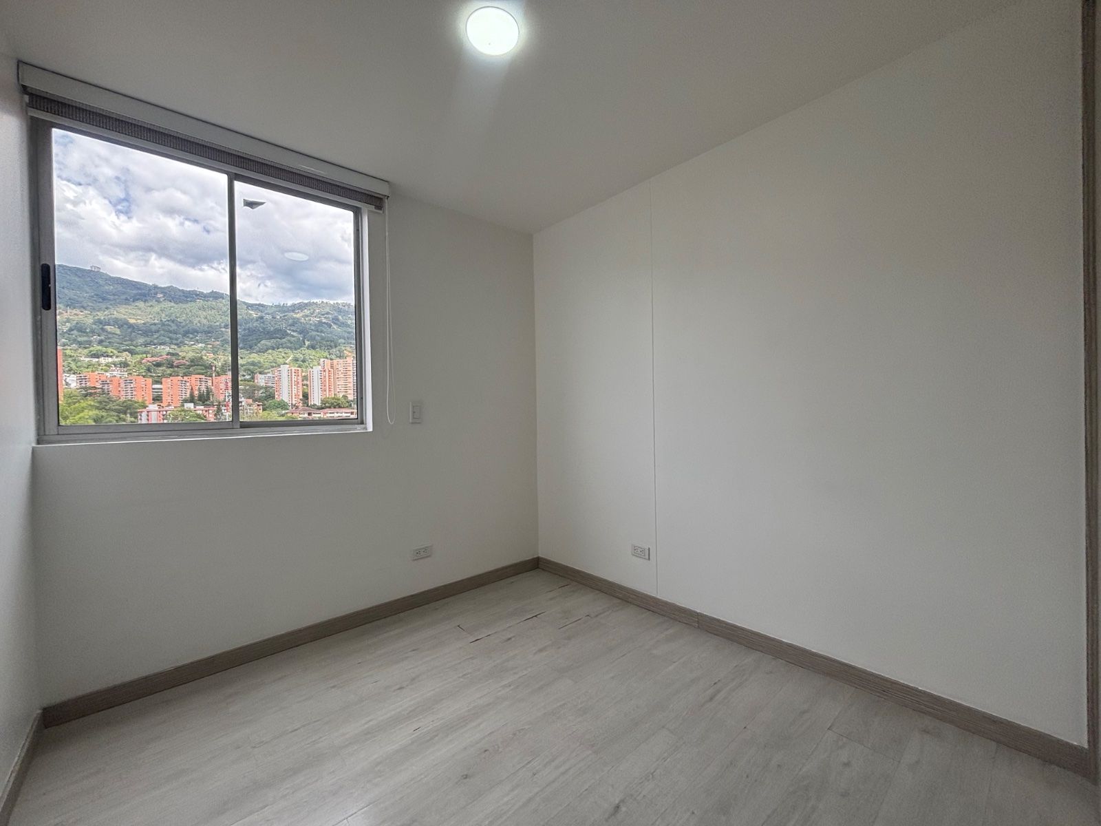 APARTAMENTO EN ARRIENDO UBICADO EN ENVIGADO SECTOR CUMBRES - 5