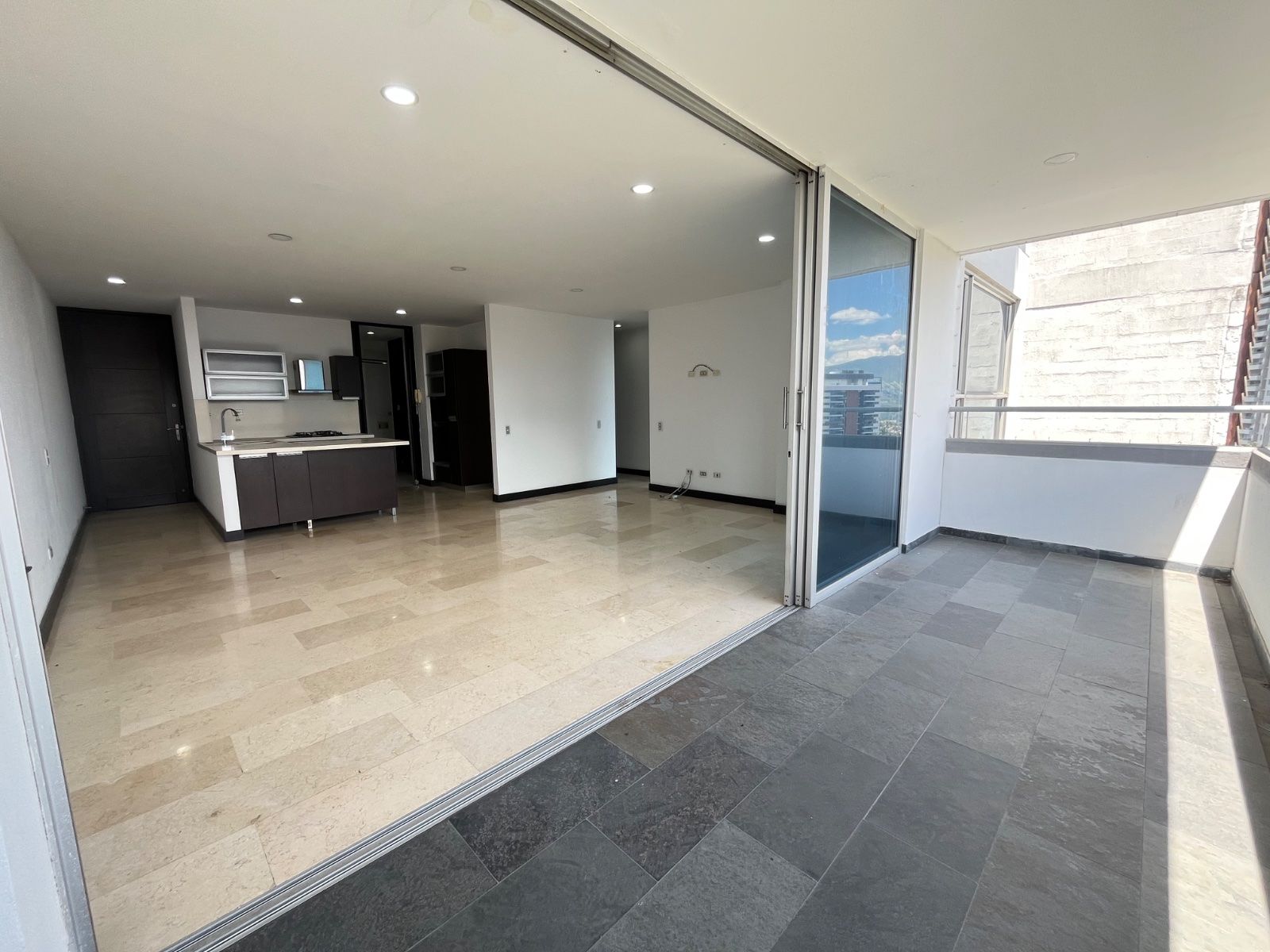 APARTAMENTO EN ARRIENDO UBICADO EN SABANETA SECTOR LOMITAS - 2