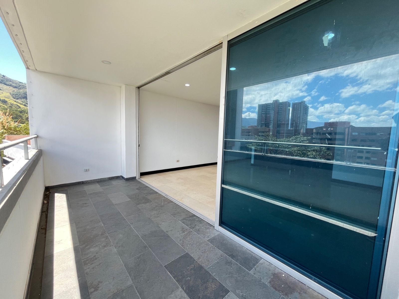 APARTAMENTO EN ARRIENDO UBICADO EN SABANETA SECTOR LOMITAS - 17