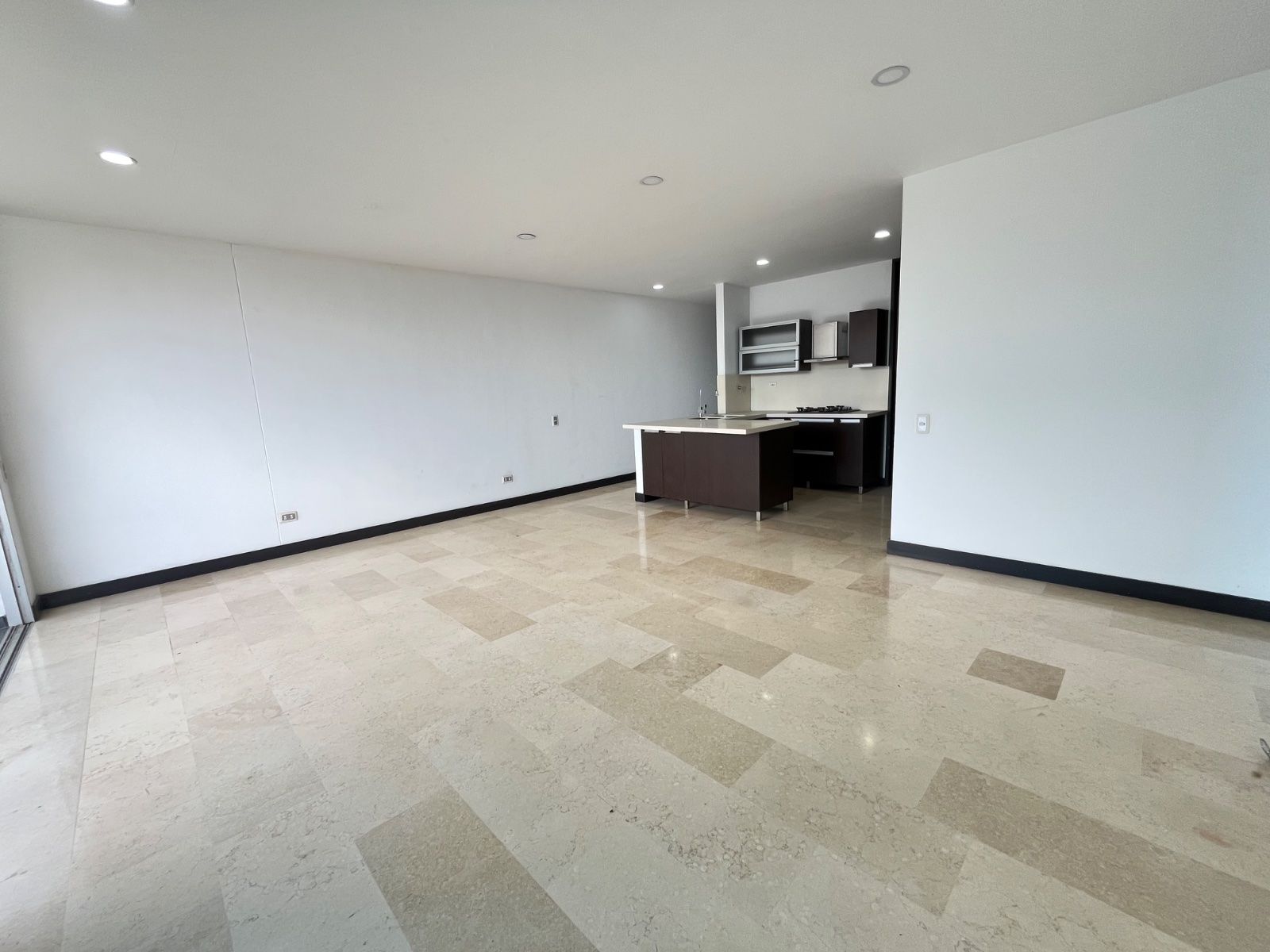 APARTAMENTO EN ARRIENDO UBICADO EN SABANETA SECTOR LOMITAS - 3