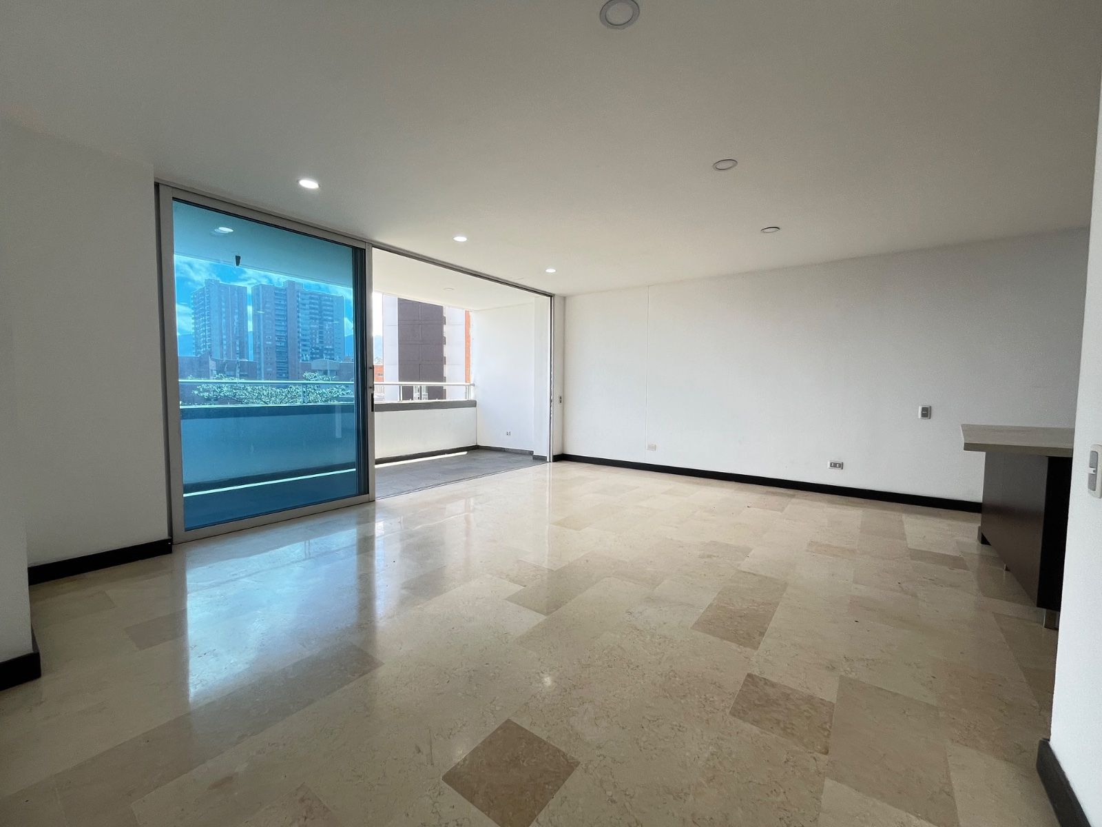 APARTAMENTO EN ARRIENDO UBICADO EN SABANETA SECTOR LOMITAS - 8
