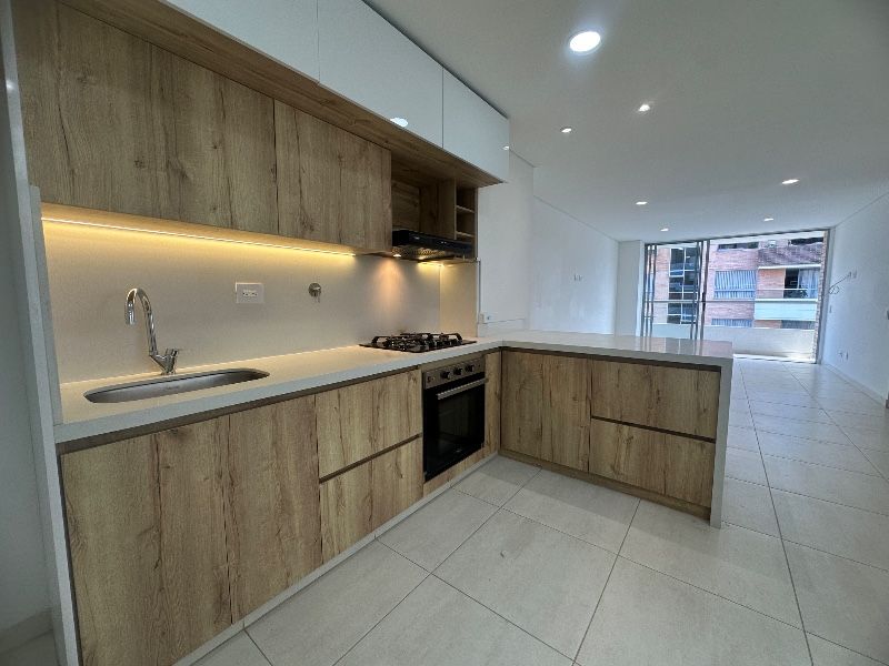 APARTAMENTO EN ARRIENDO UBICADO EN ENVIGADO SECTOR EL PORTAL - 4