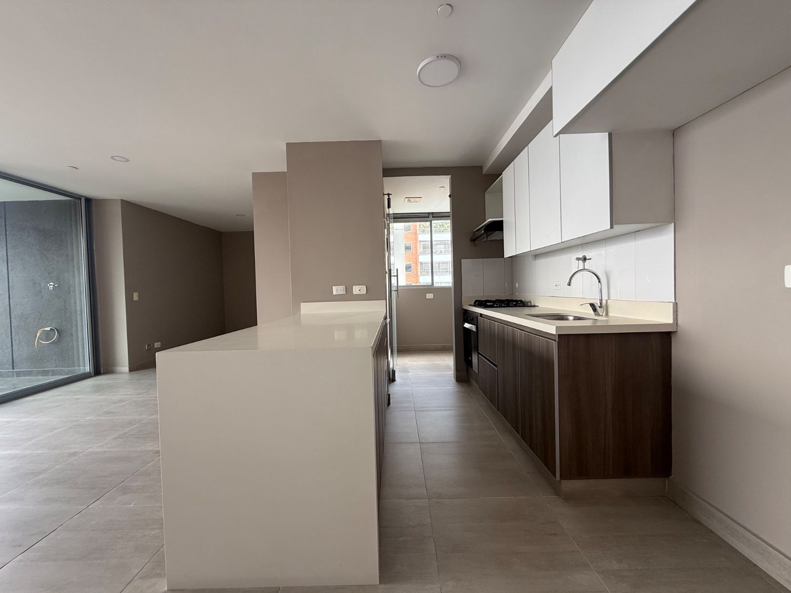 APARTAMENTO EN ARRIENDO UBICADO MEDELLIN SECTOR EL TESORO - 4