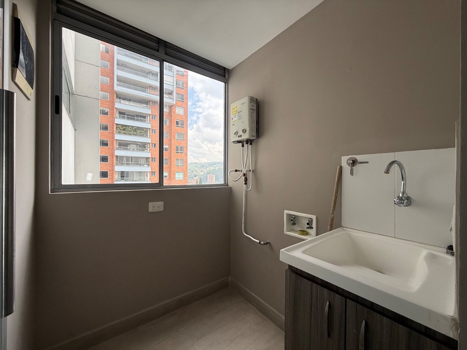 APARTAMENTO EN ARRIENDO UBICADO MEDELLIN SECTOR EL TESORO - 12