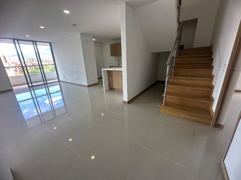 APARTAMENTO EN ARRIENDO UBICADO EN ENVIGADO SECTOR EL PORTAL - 2