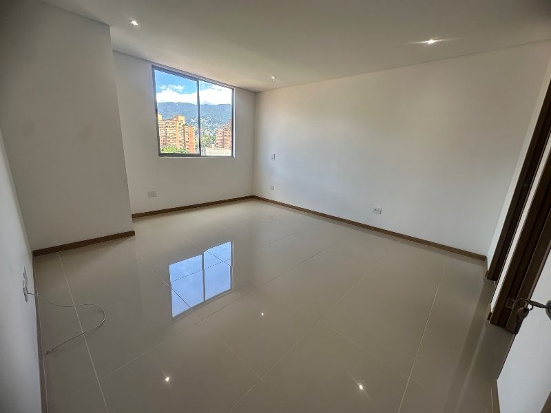 APARTAMENTO EN ARRIENDO UBICADO EN ENVIGADO SECTOR EL PORTAL - 6