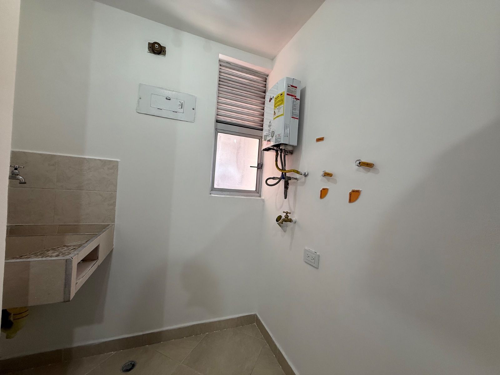 APARTAMENTO EN ARRIENDO UBICADO MEDELLIN SECTOR BOSTON - 9