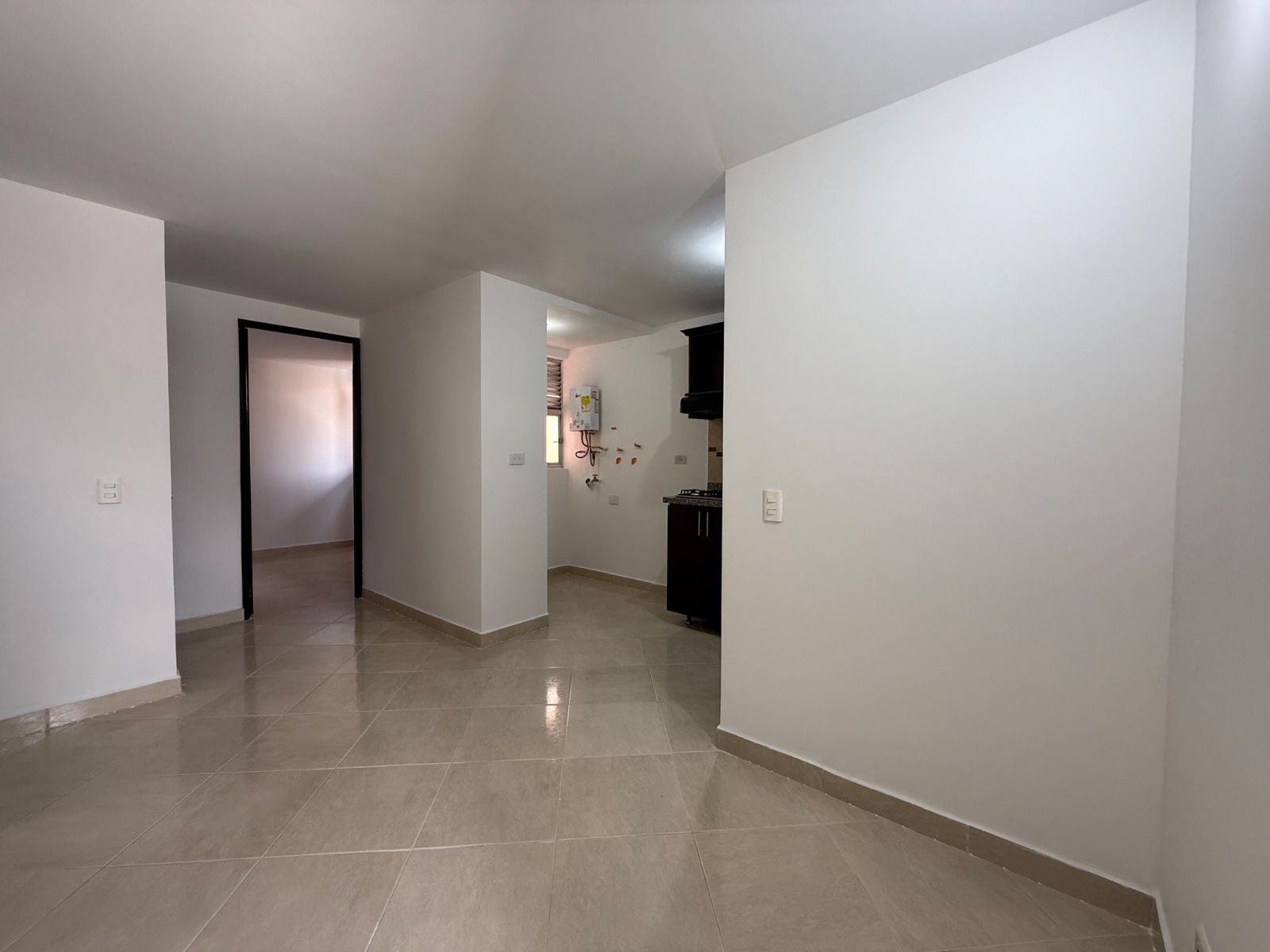 APARTAMENTO EN ARRIENDO UBICADO MEDELLIN SECTOR BOSTON - 2