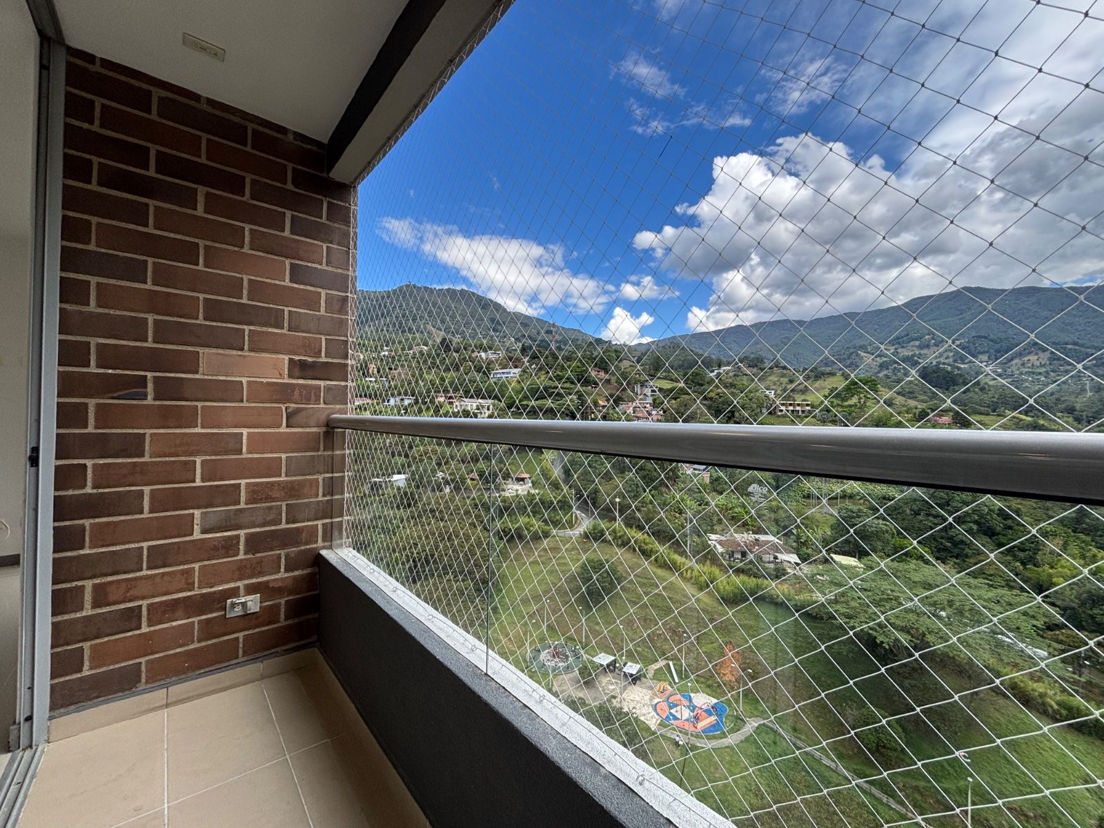 APARTAMENTO EN ARRIENDO UBICADO EN ENVIGADO SECTOR CAMINO VERDE - 12