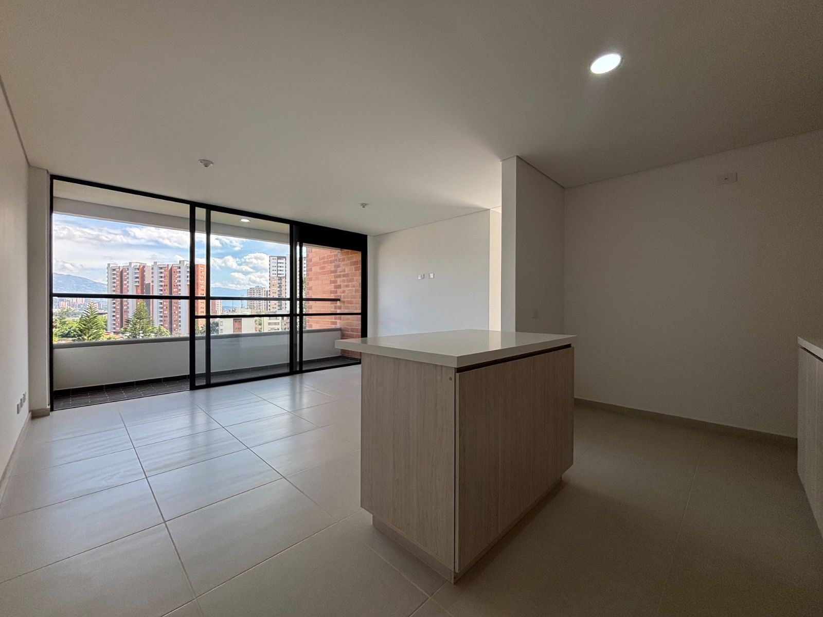 APARTAMENTO EN ARRIENDO UBICADO ENVIGADO SECTOR SENORIAL - 4