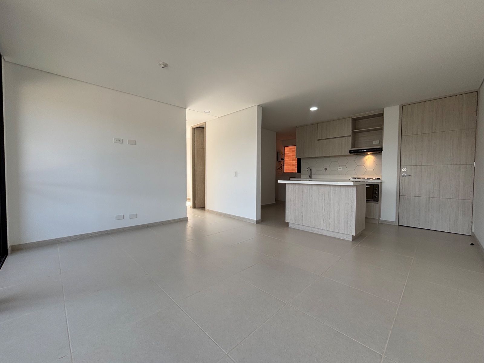APARTAMENTO EN ARRIENDO UBICADO ENVIGADO SECTOR SENORIAL - 2