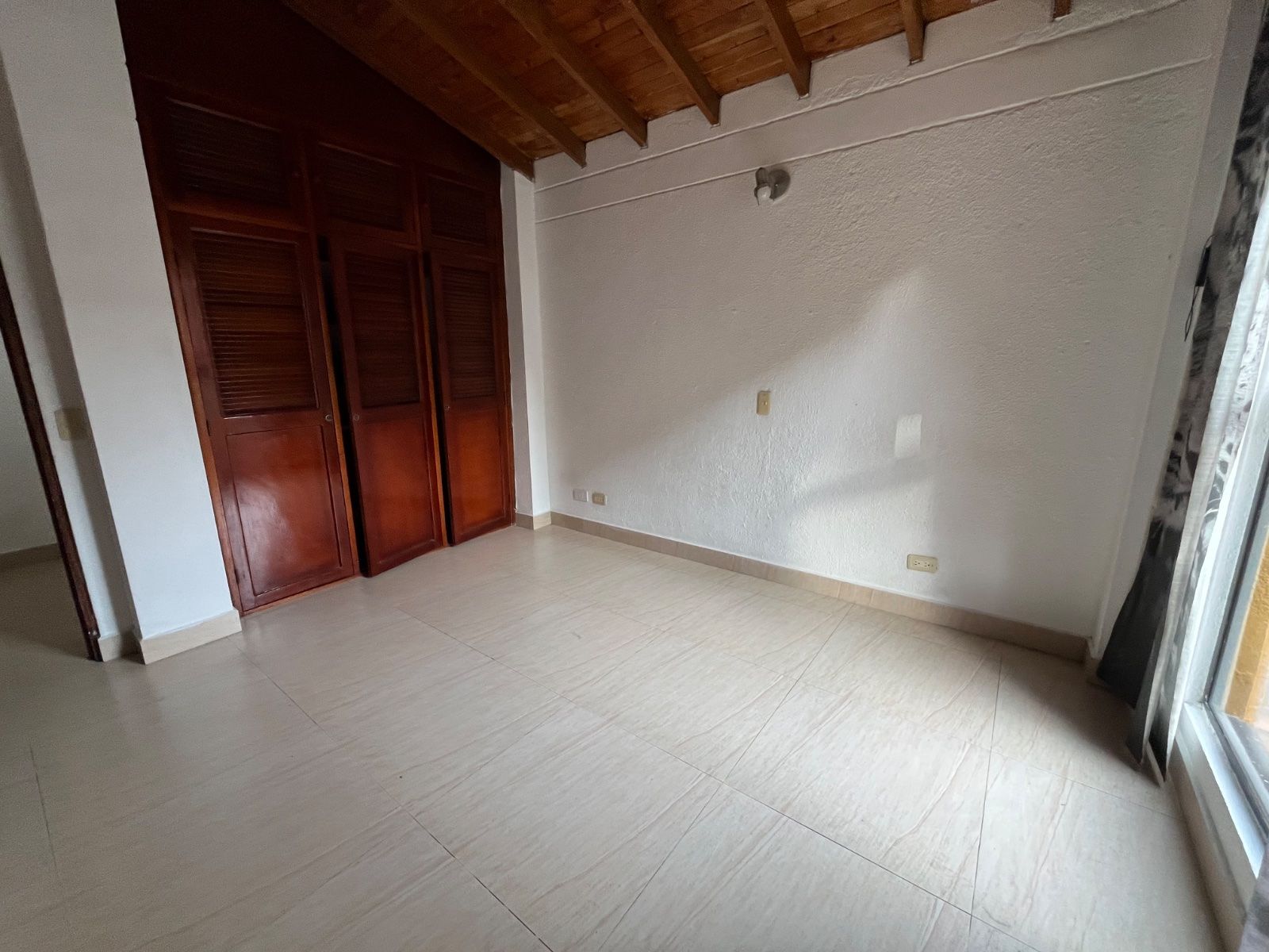 CASA EN ARRIENDO UBICADA EN LA SABANETA SECTOR LA DOCTORA - 10