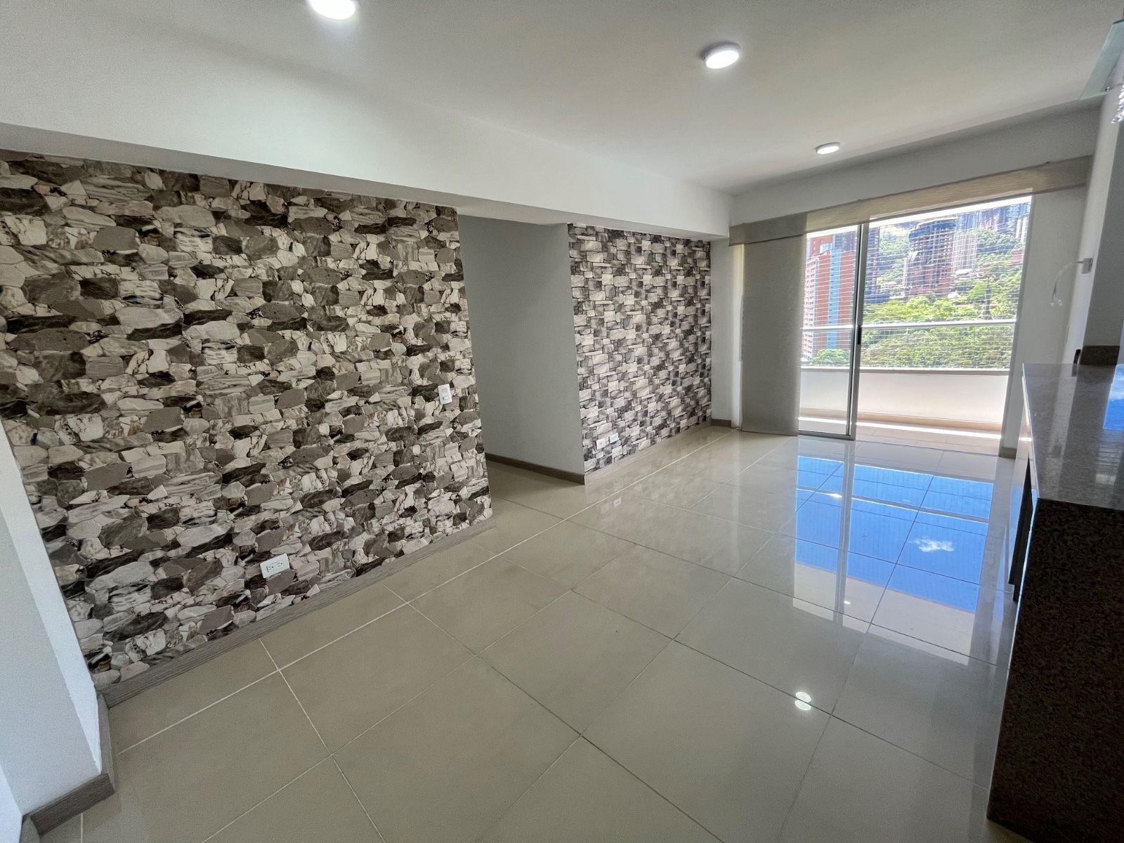 APARTAMENTO EN ARRIENDO UBICADO SABANETA SECTOR TRES ESQUINAS