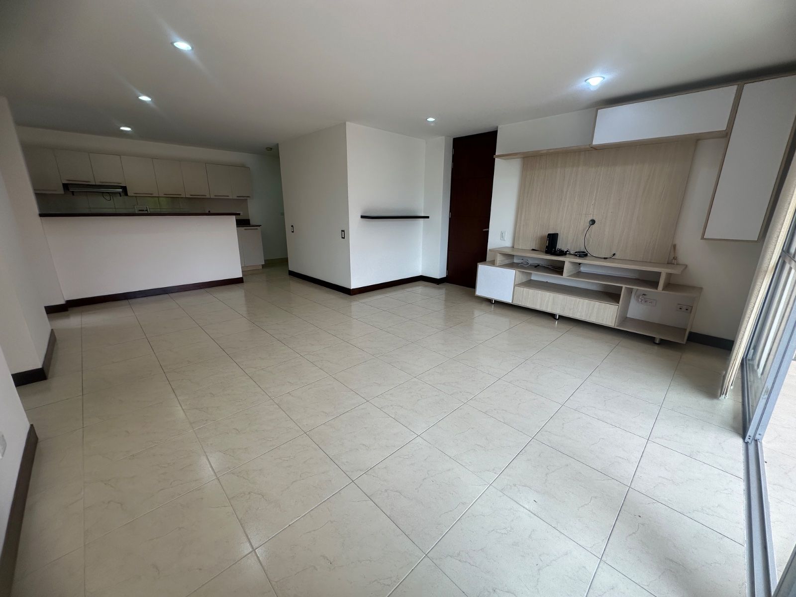 APARTAMENTO EN ARRIENDO UBICADO EN ENVIGADO SECTOR LOMA DEL ESCOBERO - 2