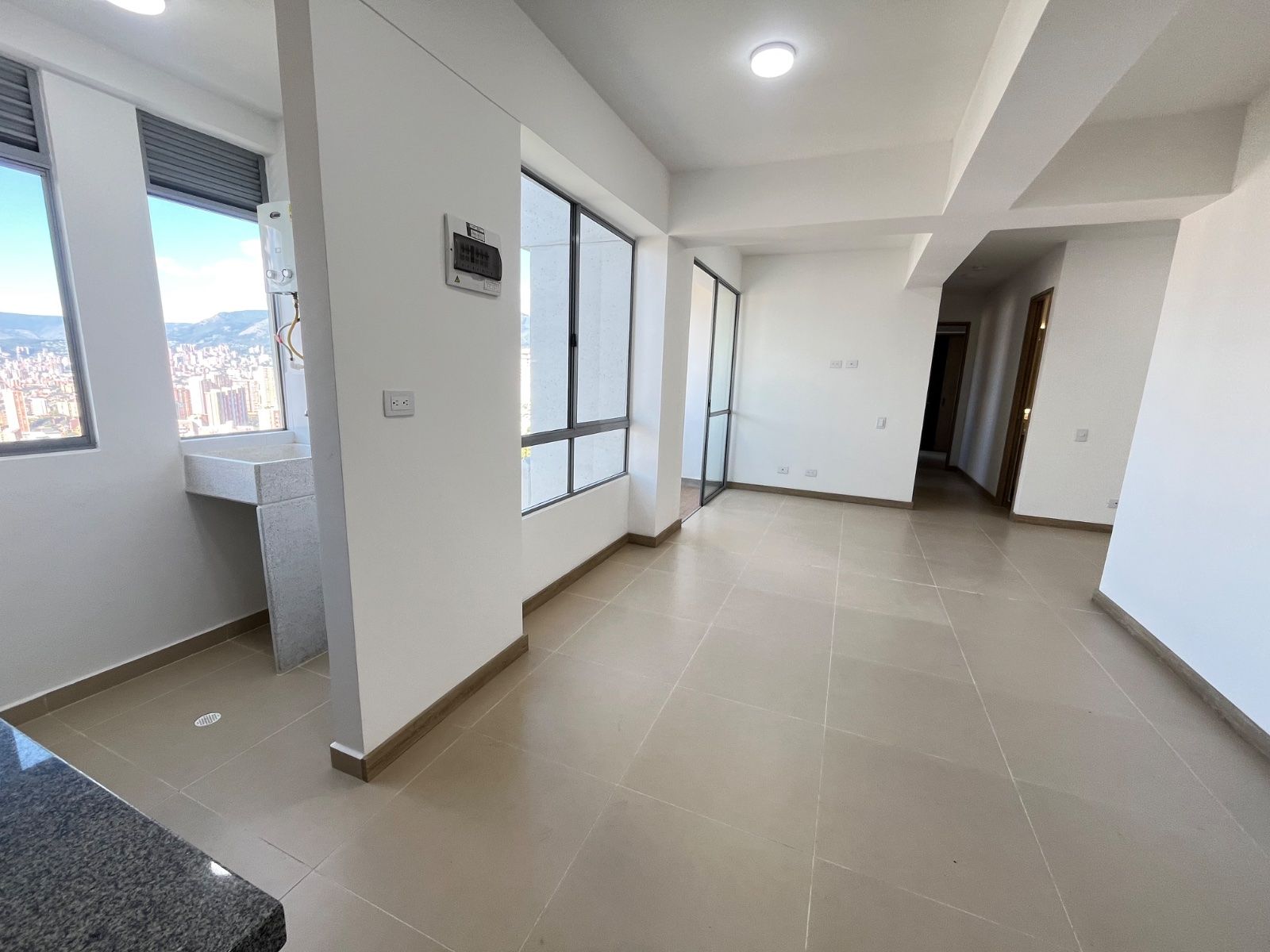 APARTAMENTO EN ARRIENDO UBICADO SABANETA SECTOR LAS LOMITAS