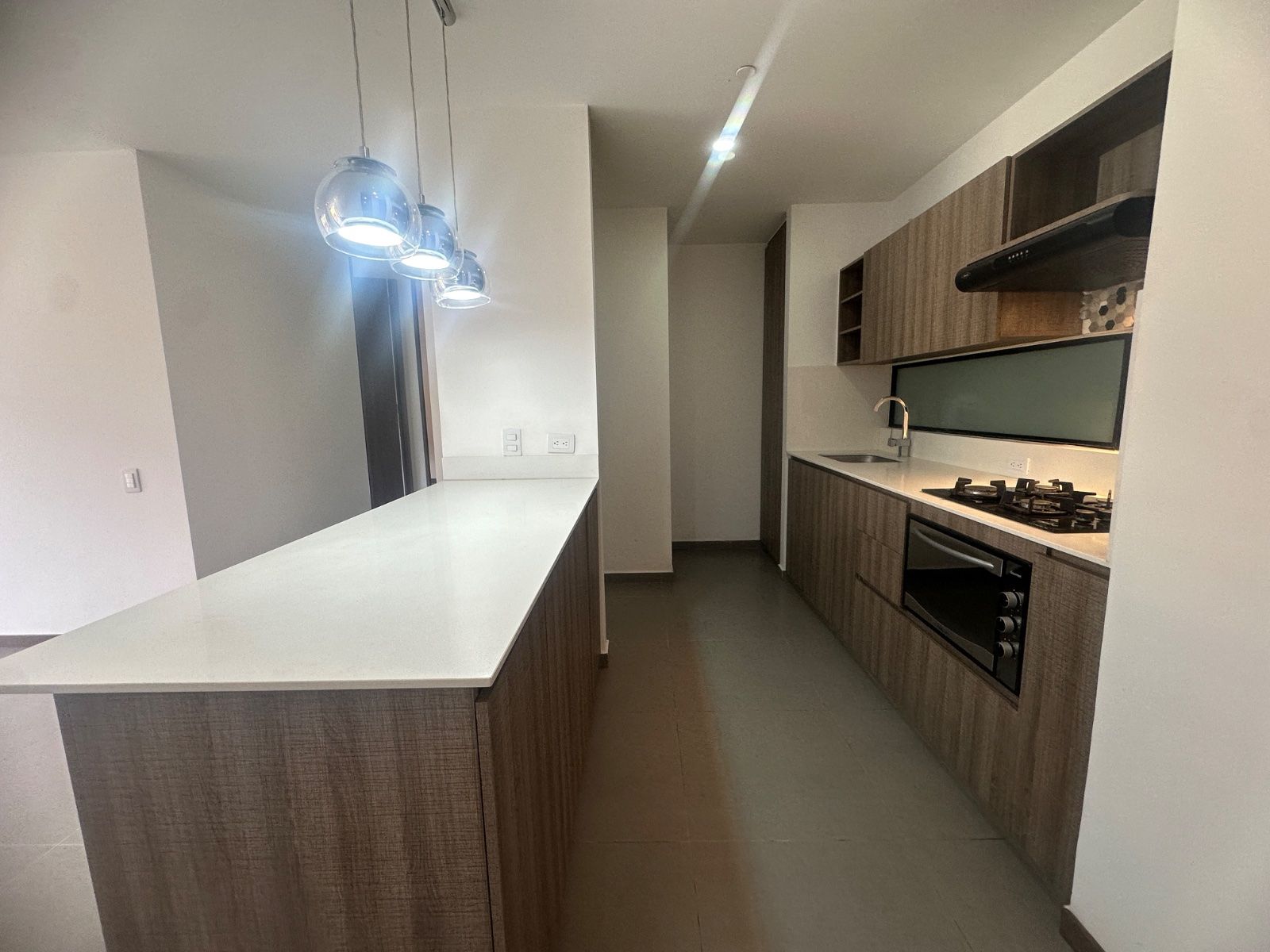 APARTAMENTO EN ARRIENDO UBICADO EN ENVIGADO SECTOR LOMA DEL ESCOBERO - 2