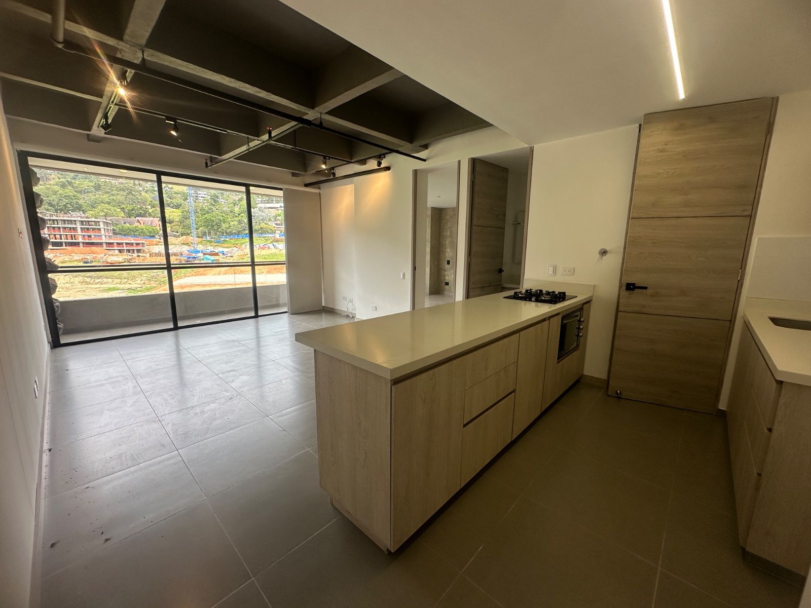 APARTAMENTO EN ARRIENDO UBICADO EN ENVIGADO SECTOR LOMA DEL ESCOBERO - 3