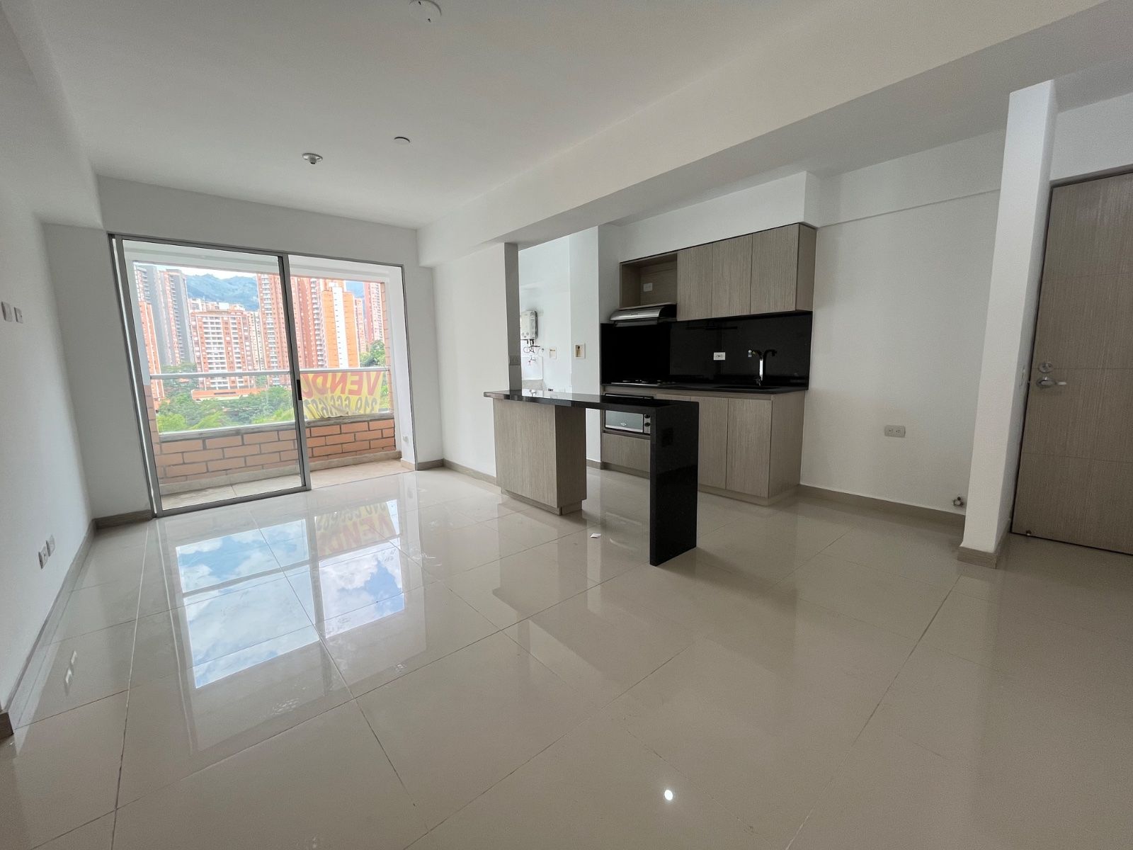 APARTAMENTO EN ARRIENDO UBICADO SABANETA SECTOR TRES ESQUINAS - 3