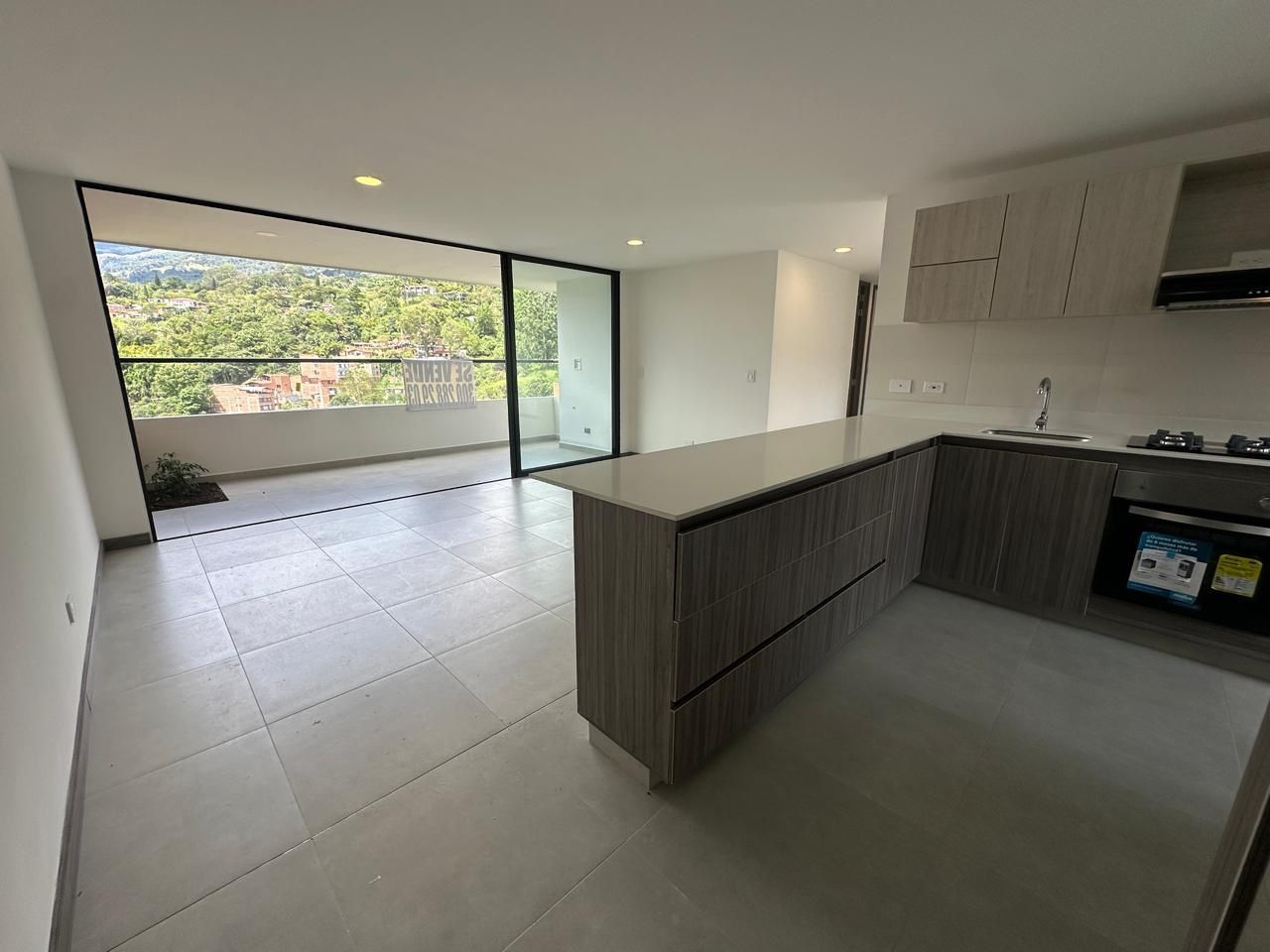 APARTAMENTO EN ARRIENDO UBICADO EN ENVIGADO SECTOR CAMINO VERDE - 3