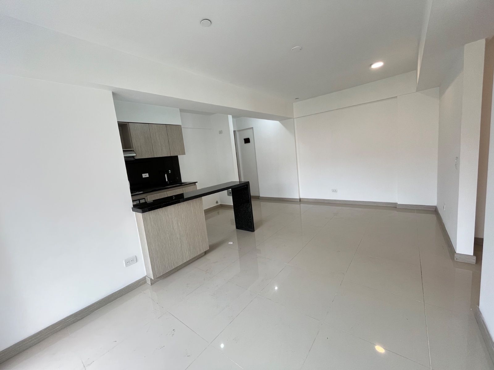 APARTAMENTO EN ARRIENDO UBICADO SABANETA SECTOR TRES ESQUINAS