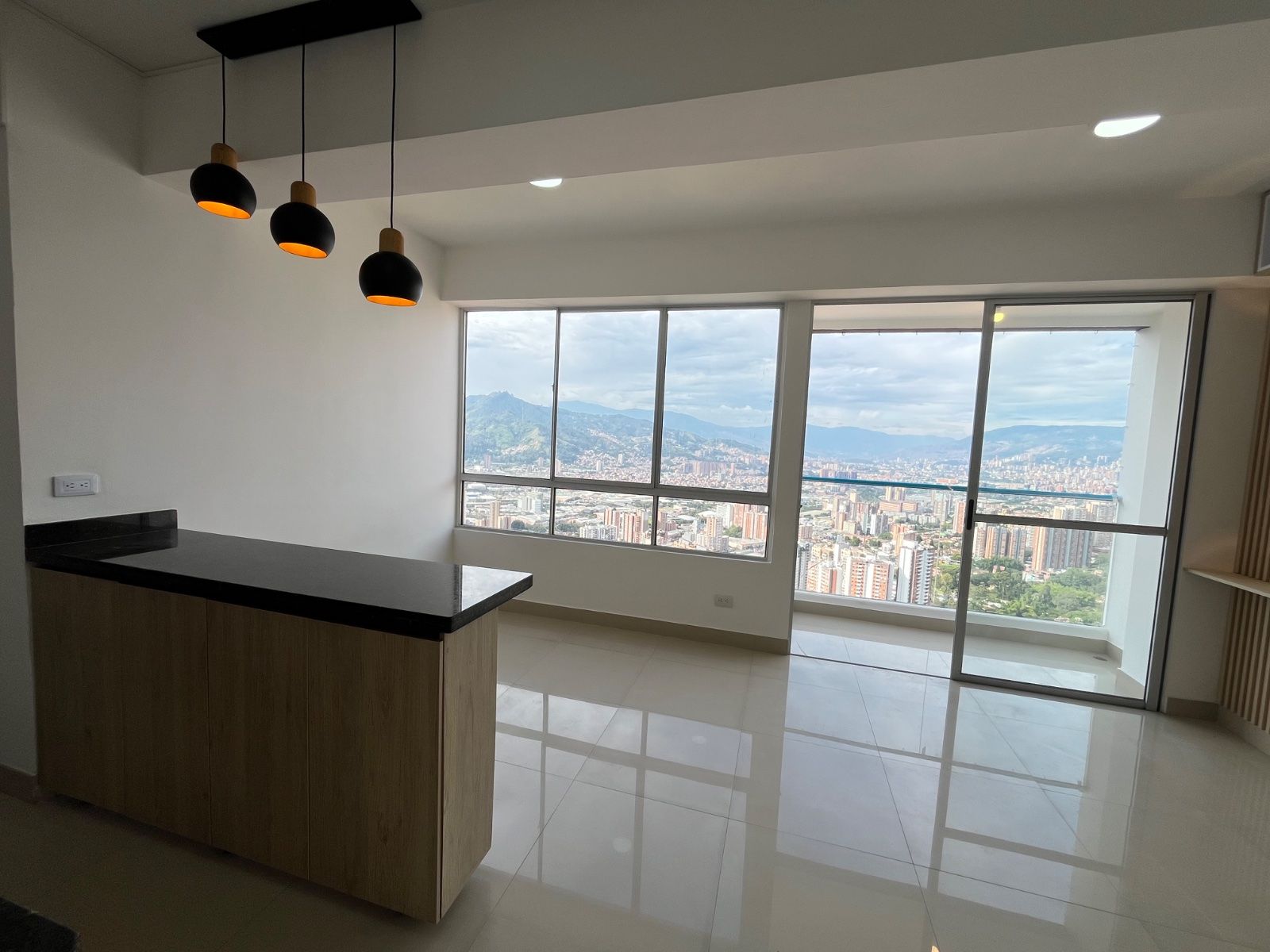 APARTAMENTO EN ARRIENDO UBICADO SABANETA SECTOR LAS LOMITAS - 2