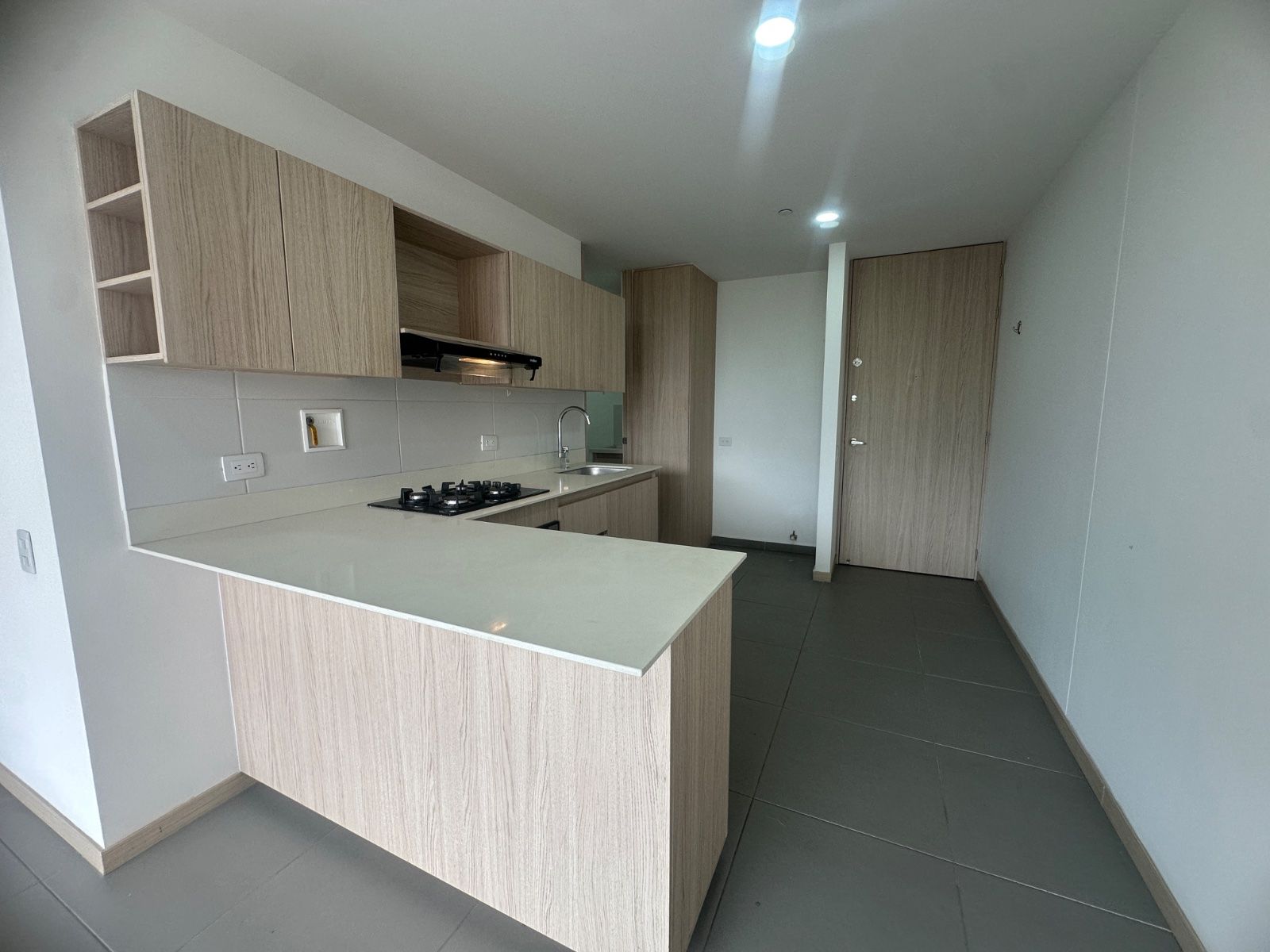 APARTAMENTO EN ARRIENDO UBICADO EN ENVIGADO SECTOR LOMA DEL ESCOBERO - 3