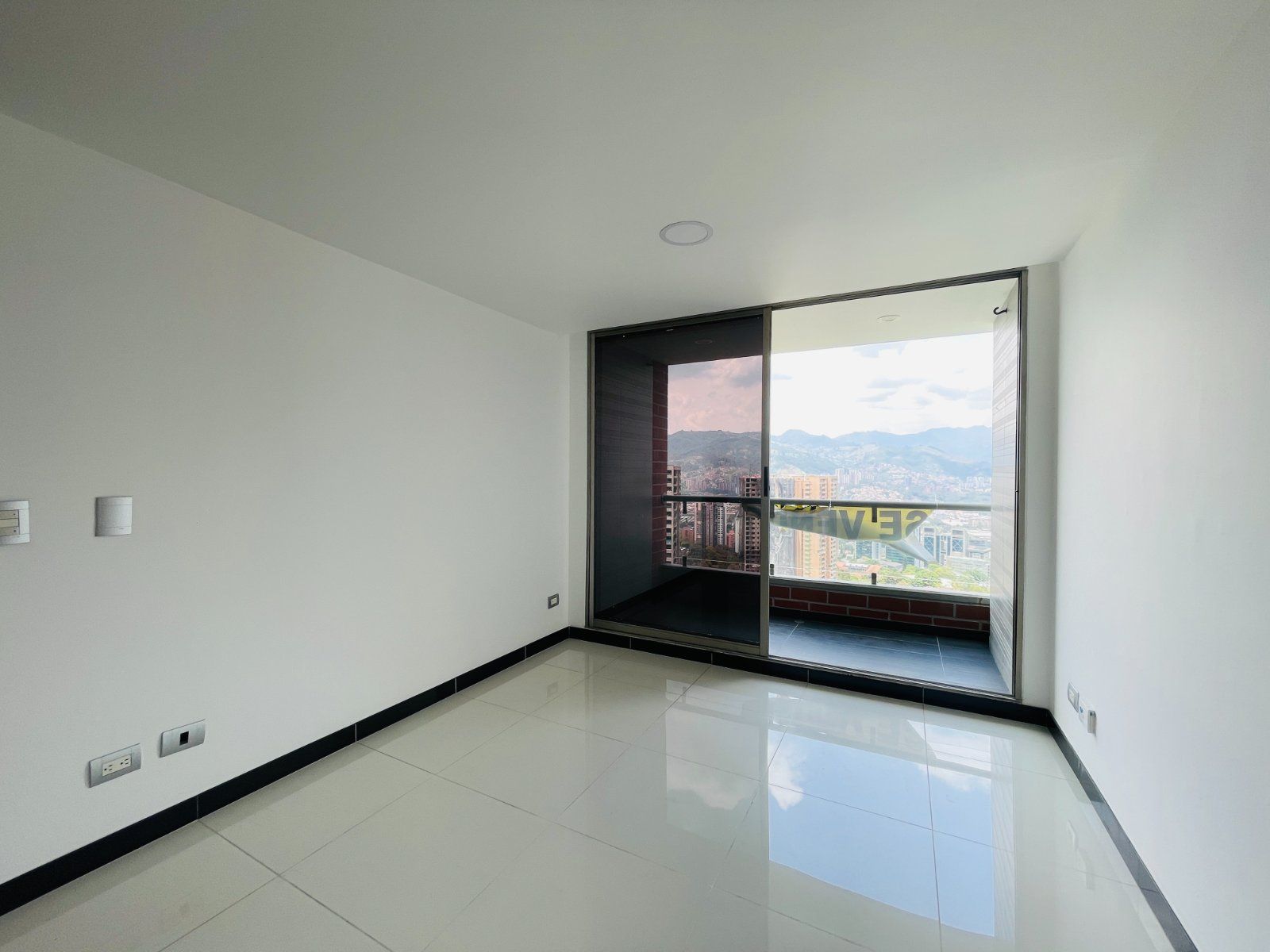 APARTAMENTO EN VENTA UBICADO EN MEDELLIN SECTOR LOS BALSOS - 13