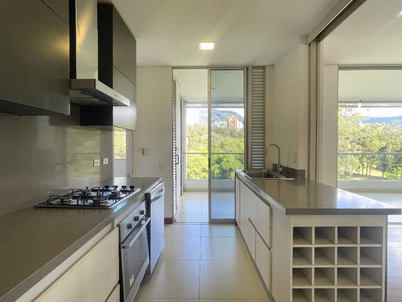 APARTAMENTO EN VENTA EN MEDELLIN SECTOR EL POBLADO - 5