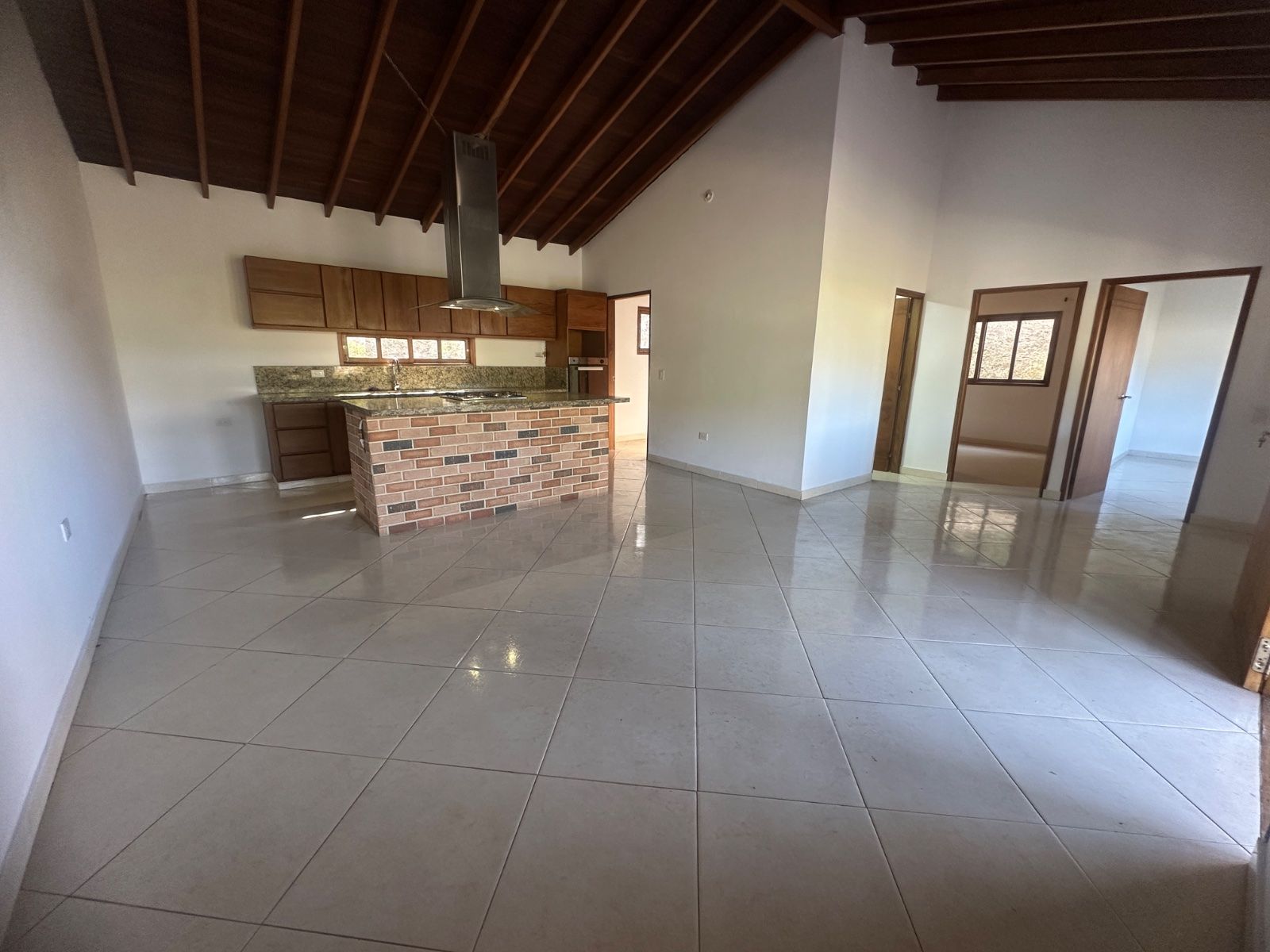 CASA EN ARRIENDO UBICADA EN ENVIGADO SECTOR LA MINA