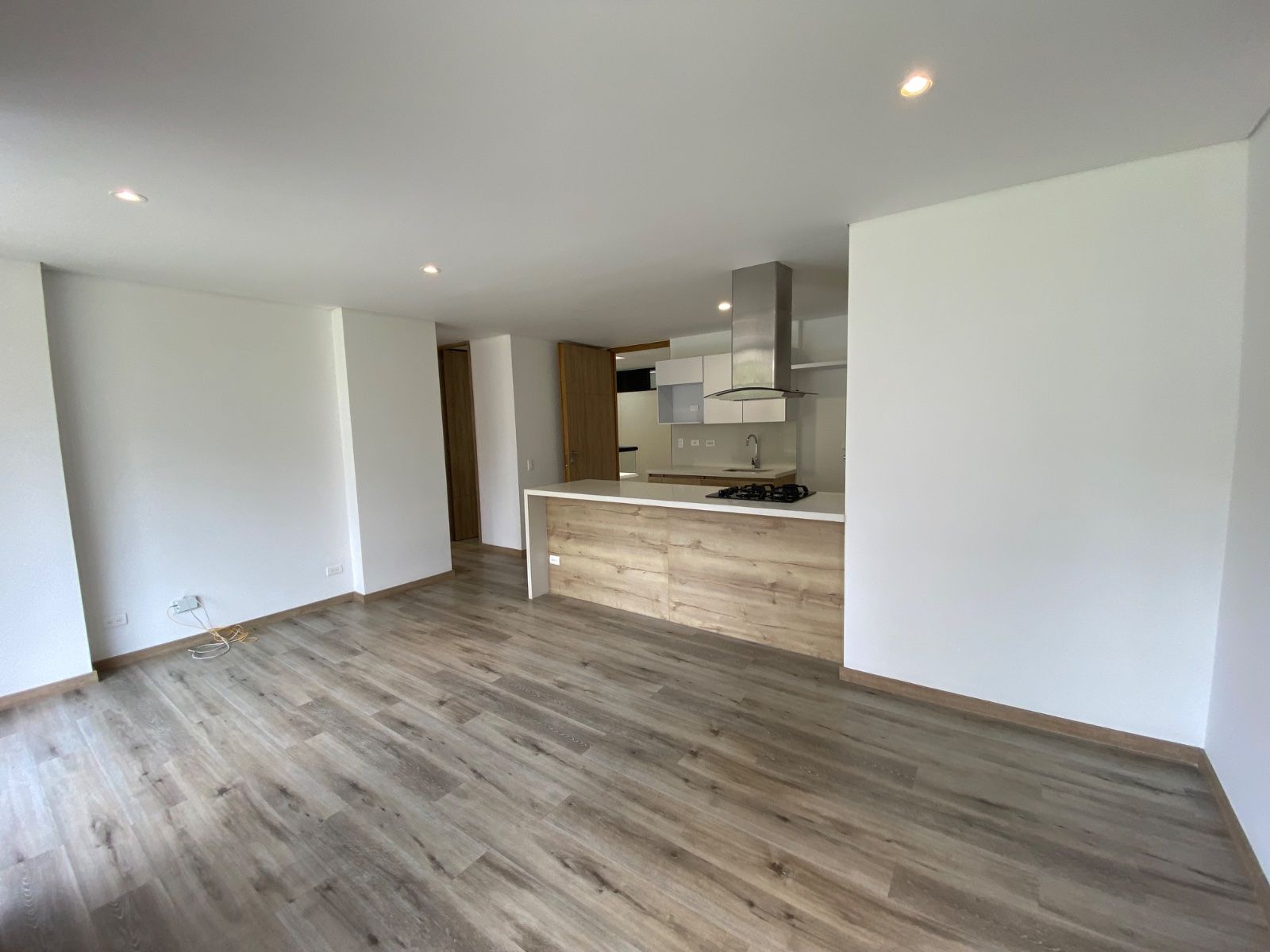 APARTAMENTO EN ARRIENDO UBICADO EL RETIRO SECTOR LA MARÍA - 2