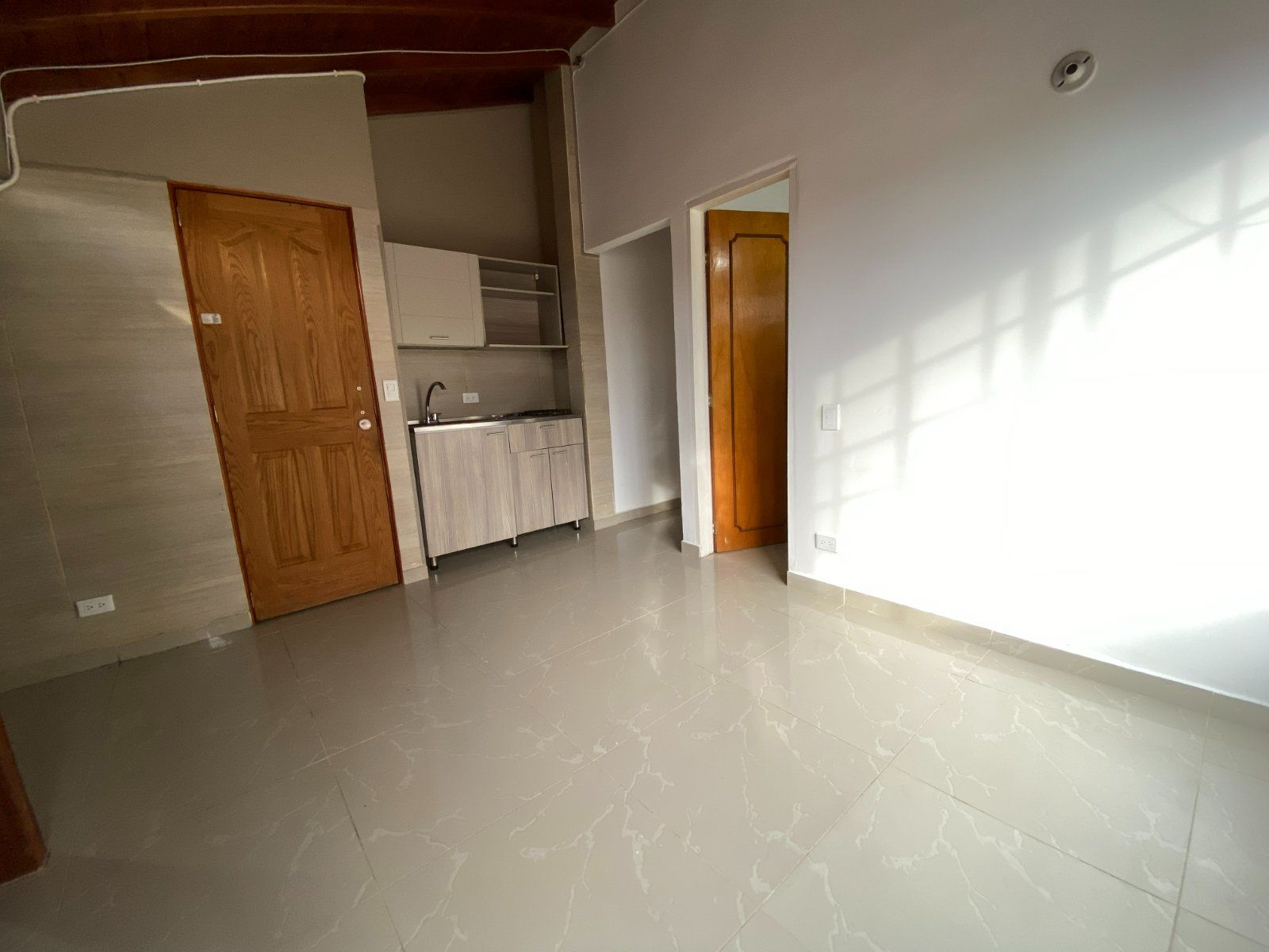 APARTAESTUDIO EN ARRIENDO UBICADO EN RIONEGRO SECTOR LOS COLEGIOS - 2