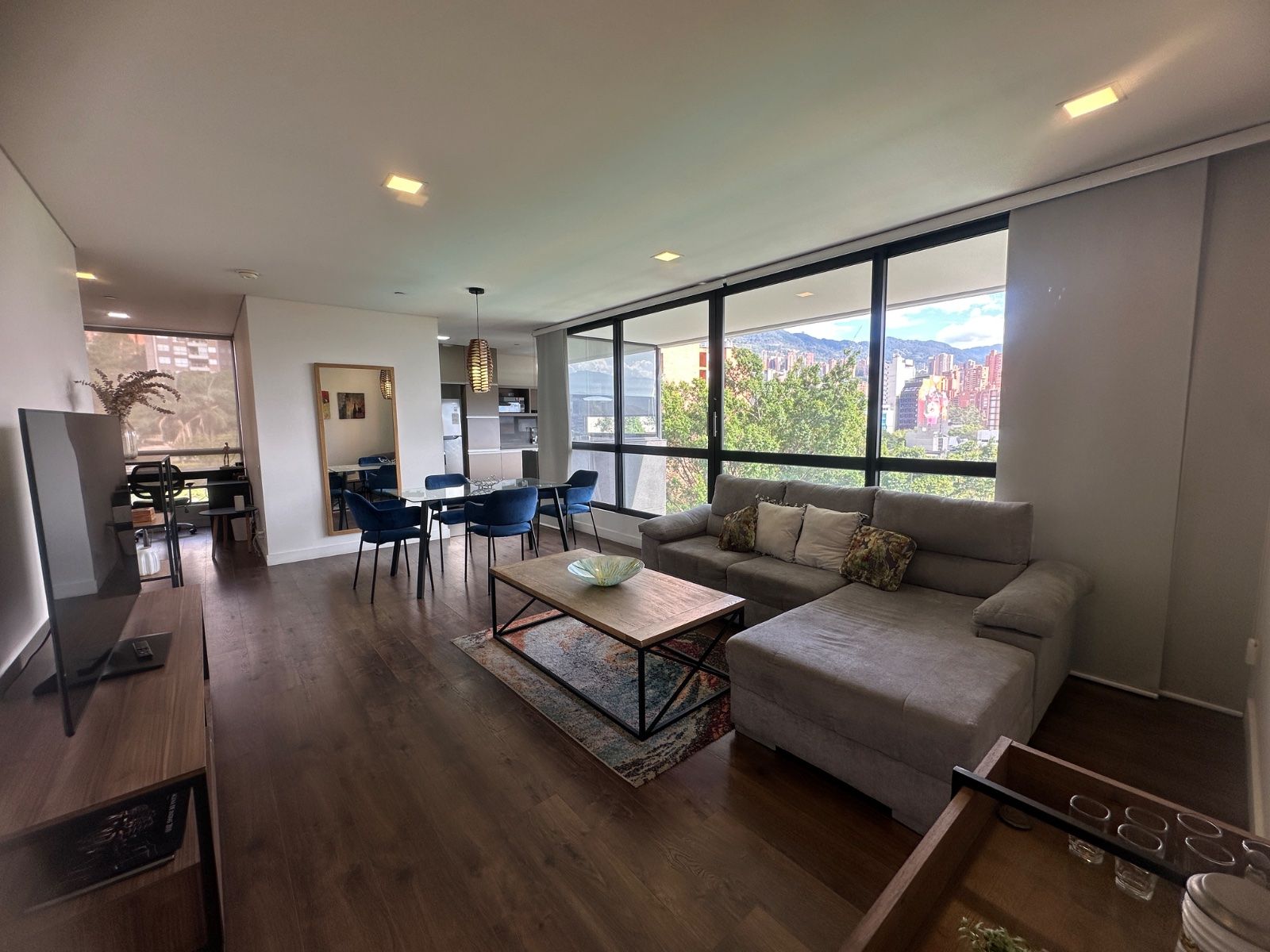 APARTAMENTO EN ARRIENDO UBICADO MEDELLIN SECTOR LALINDE