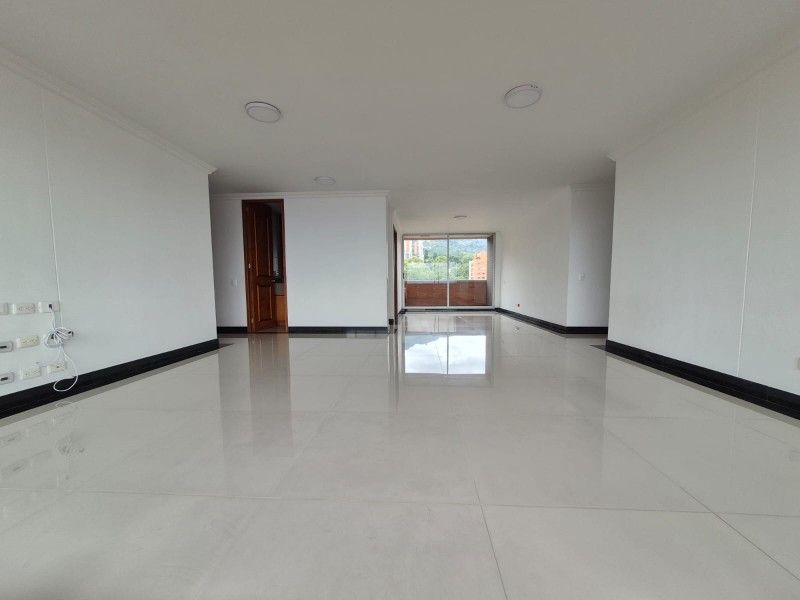 APARTAMENTO AMOBLADO EN ARRIENDO UBICADO EN EL POBLADO SECTOR EL TESORO - 3