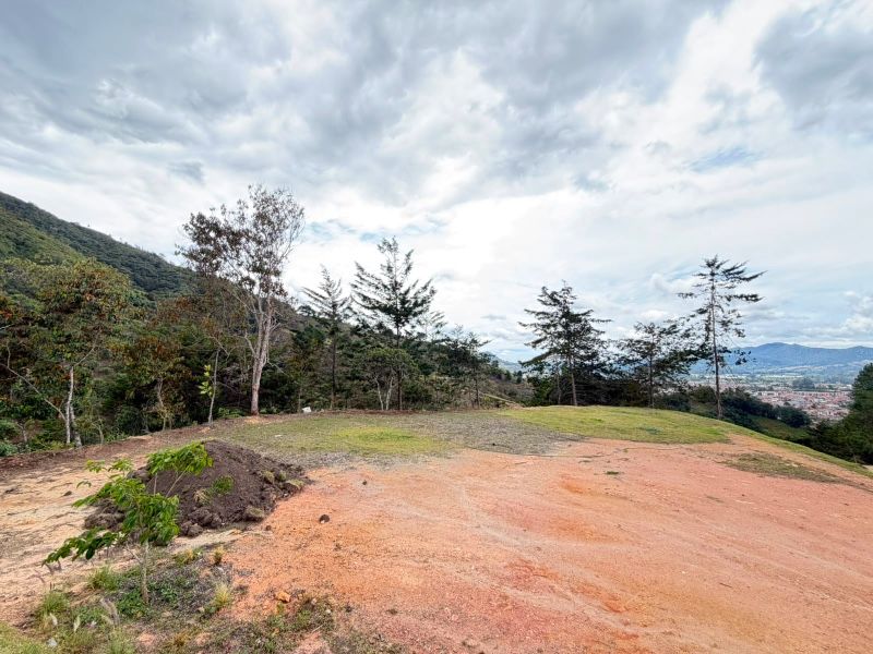 LOTE EN VENTA UBICADO EN LA CEJA SECTOR PUYACO - 15