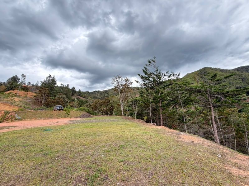 LOTE EN VENTA UBICADO EN LA CEJA SECTOR PUYACO - 5