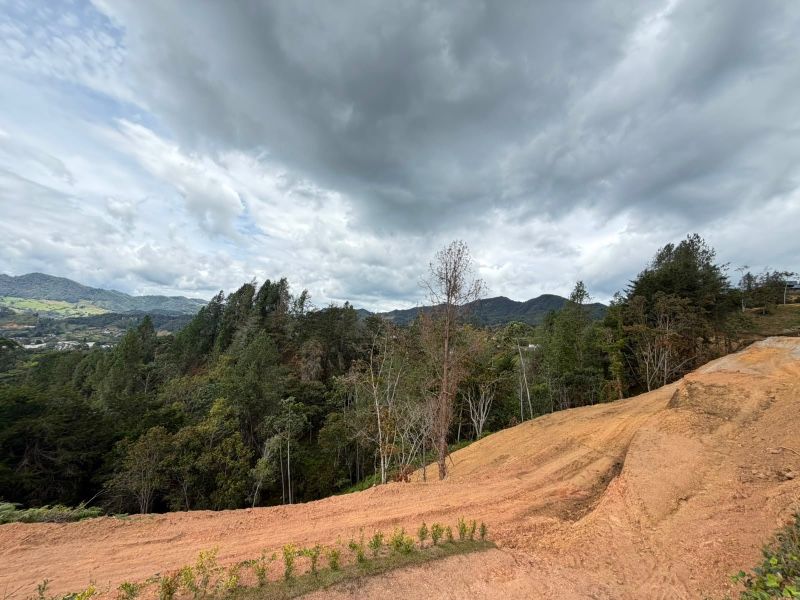 LOTE EN VENTA UBICADO EN LA CEJA SECTOR PUYACO - 8