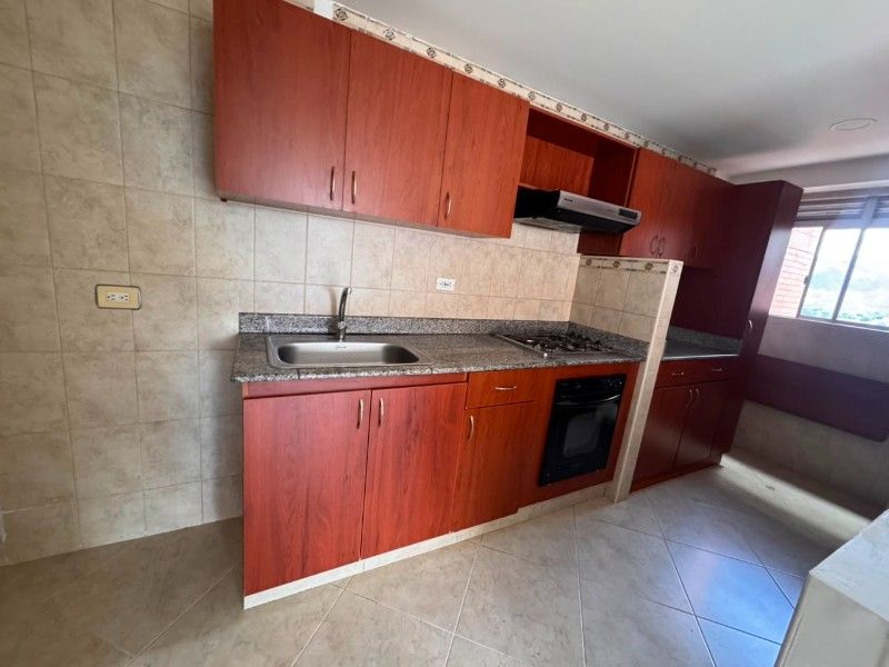 APARTAMENTO EN ARRIENDO UBICADO EN EL POBLADO SECTOR PATIO BONITO - 4