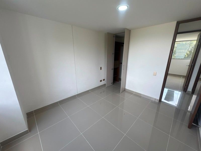 APARTAMENTO EN ARRIENDO UBICADO EN MEDELLIN POR EL SECTOR LOMA DEL INDIO - 3